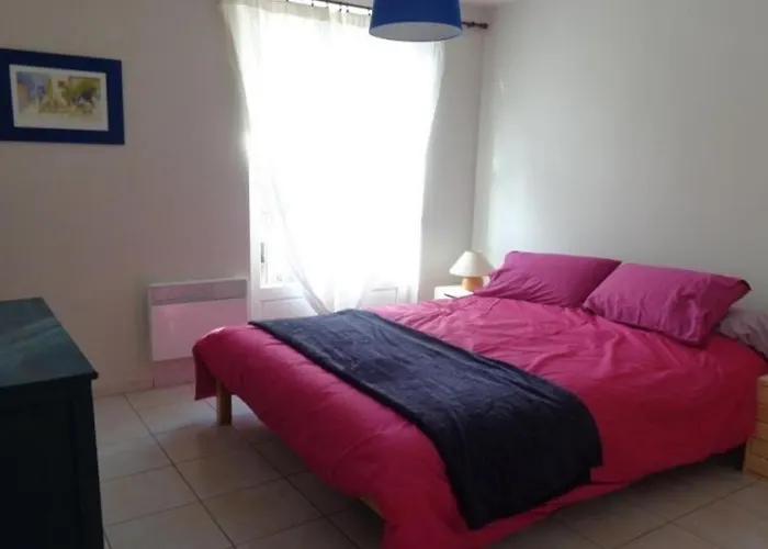 Confortable F3 Avec Balcon/terrasse En Centre-ville, Proximite Cures, Parking, Ascenseur, Pour 4 Pers. - Fr-1-703-88 Apartment *